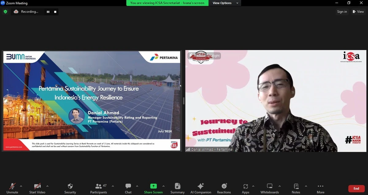 Rabu, 31 Juli 2024 – Peningkatan emisi karbon dan gas rumah kaca membuat suhu global kian meningkat pula. Perubahan iklim seperti perubahan pola cuaca, arus air laut, serta pola angin pun terjadi di berbagai belahan dunia. Bagi perusahaan, isu keberlanjutan ini bukan hanya tanggung jawab moral, melainkan juga menjadi keputusan bisnis strategis yang dapat meningkatkan daya saing perusahaan.

Maka dari itu, Indonesia Corporate Secretary Association (ICSA) mengadakan webinar non-regulatory "Journey to Sustainability with PT Pertamina (Persero)", Rabu, (31/7), sebagai bentuk upaya memberikan informasi kepada corporate secretary serta profesi pendukungnya untuk mengatasi perubahan iklim yang terjadi saat ini.

Topik materi pada webinar yang dihadiri lebih dari 100 peserta ini, disampaikan oleh Manager Sustainability Rating & Reporting PT Pertamina (Persero) Danial Ahmad.

Dalam paparannya, Danial menyampaikan transisi menuju keberlanjutan PT Pertamina (Persero) dan sustainability best practices dan strategies PT Pertamina (Persero).

Dengan telah dilaksanakannya webinar ini, peserta yang hadir diharapkan dapat mempelajari perjalanan keberlanjutan dari PT Pertamina (Persero) sehingga dapat menyusun inisiatif-inisiatif keberlanjutan yang efektif pada perusahaan masing-masing.<br>
                  